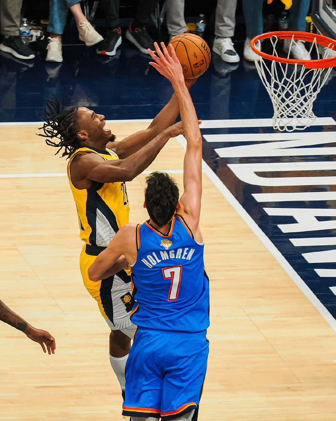 关于今晚尼斯门线救险：NBA常规赛节点到来，信心回归，心理建设被强调的信息